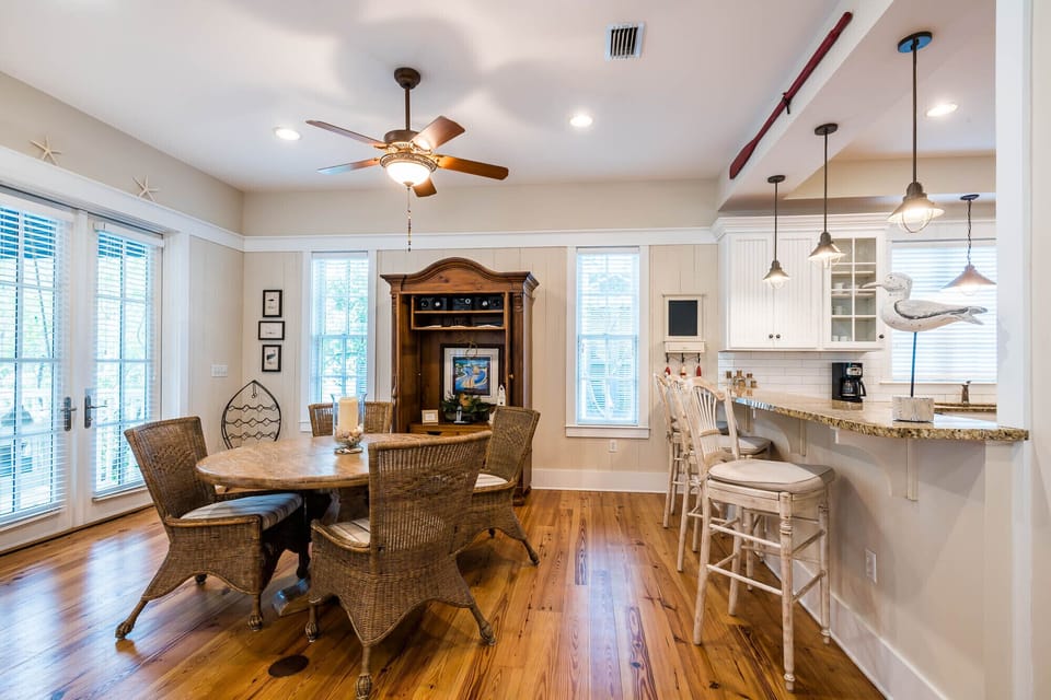 First Floor: Dining Area