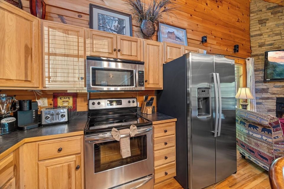 Full Kitchen with Stainless Steel Appliances