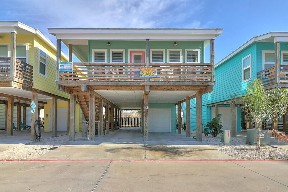 Casa Las Olas     OV31 (pet friendly) - Casa Las Olas OV31 (pet friendly)-Your beach escape starts here!