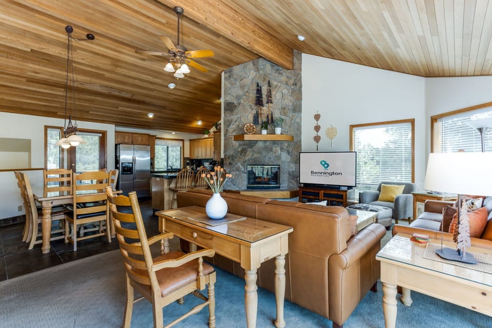 Living Room w/ Gas Fireplace and TV
