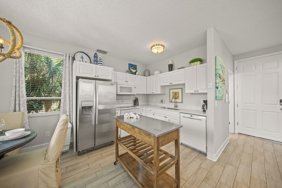 Fully equipped kitchen