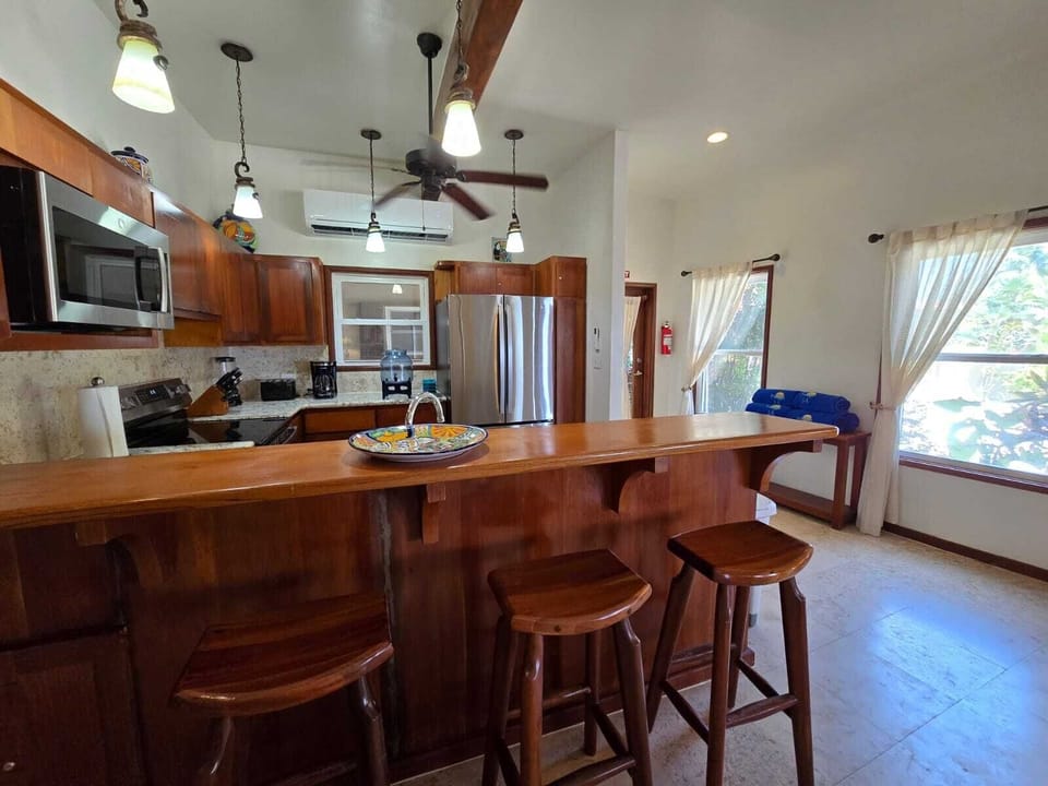 Indigo 1A kitchen