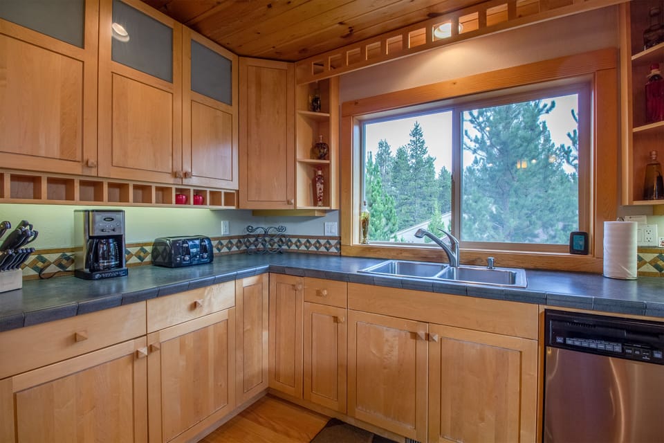 Kitchen - Main Level