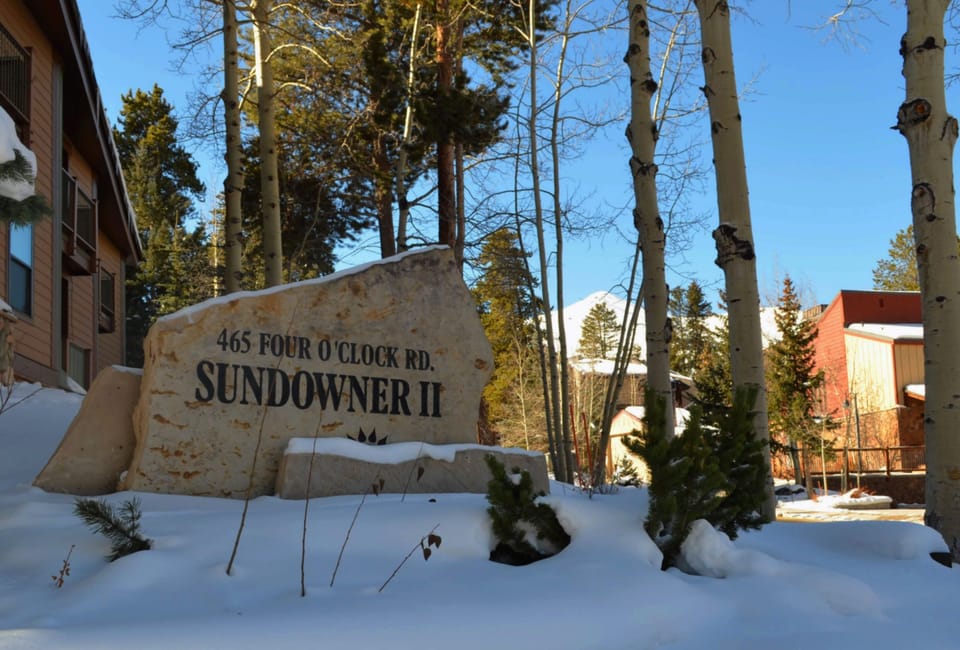 Welcome to Sundowner 2 - Sundowner 2 is an excellent property with close proximity to the Breckenridge Ski Resort and Main St.