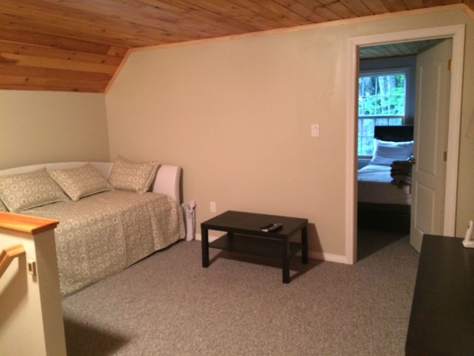 Trundle bed in the loft