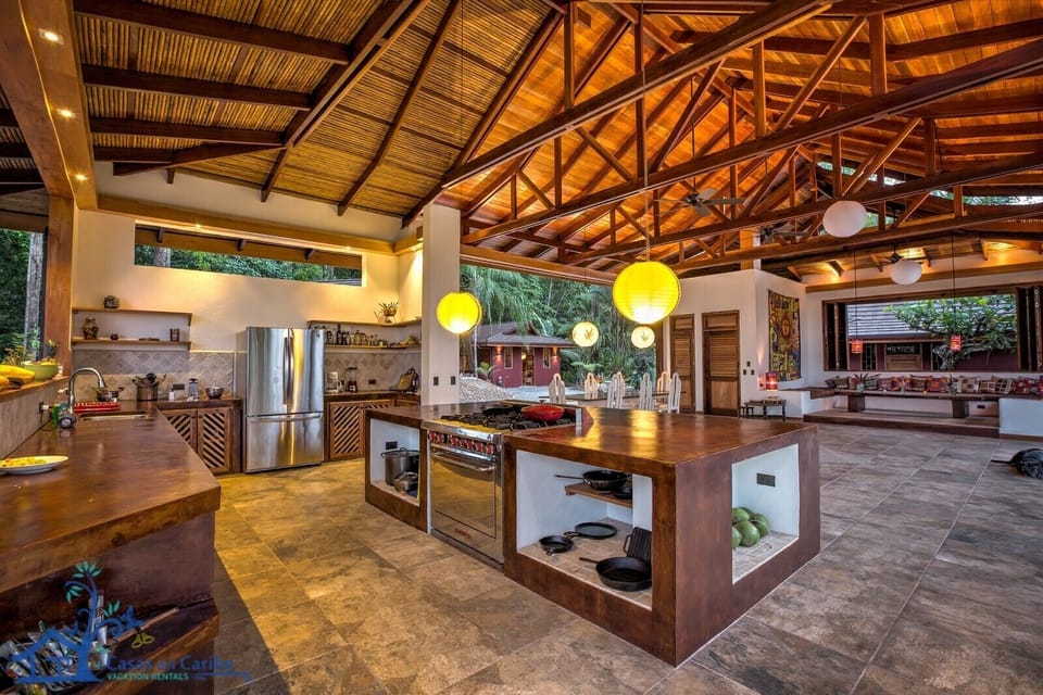 Luxury and large kitchen 