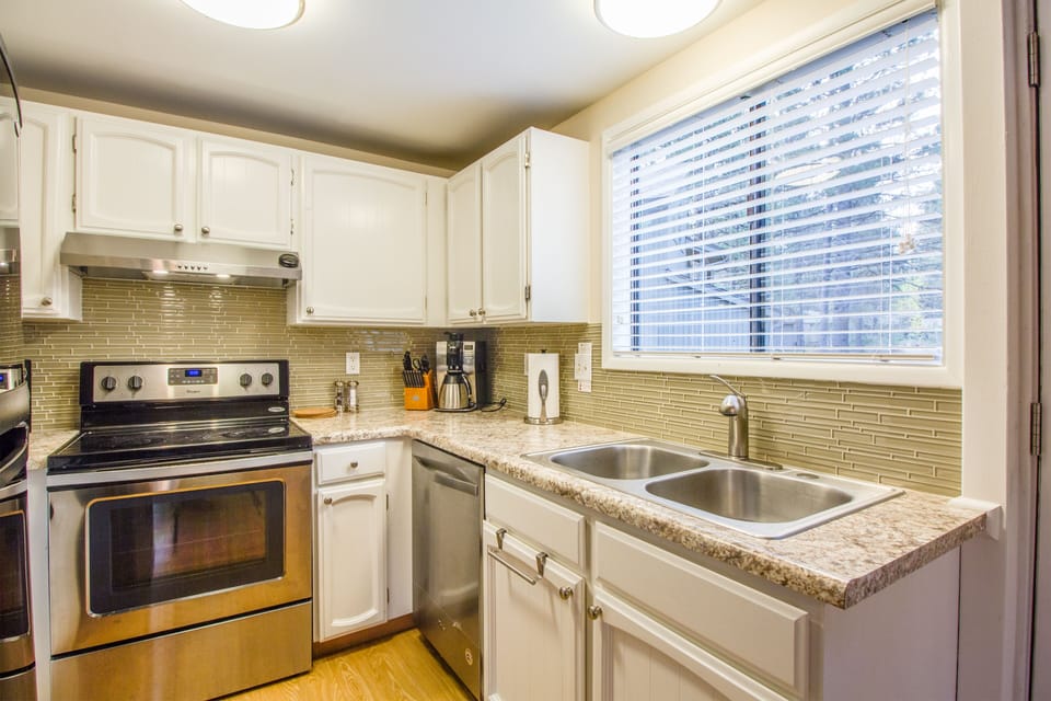 Kitchen - Main Level