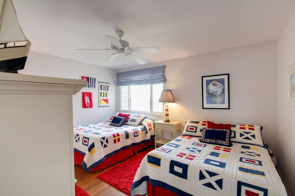 Needle Rush Point A33 Guest Bedroom