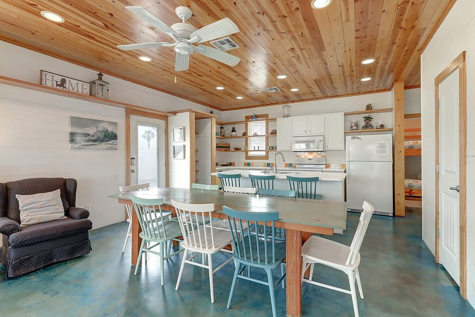 Indoor - Picture your group making memories at this table