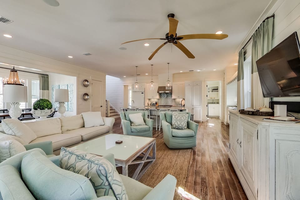 First Floor: Living Area