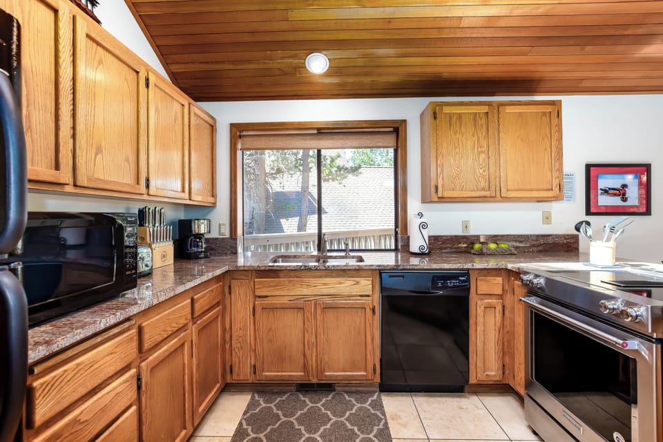 Kitchen - Main Level