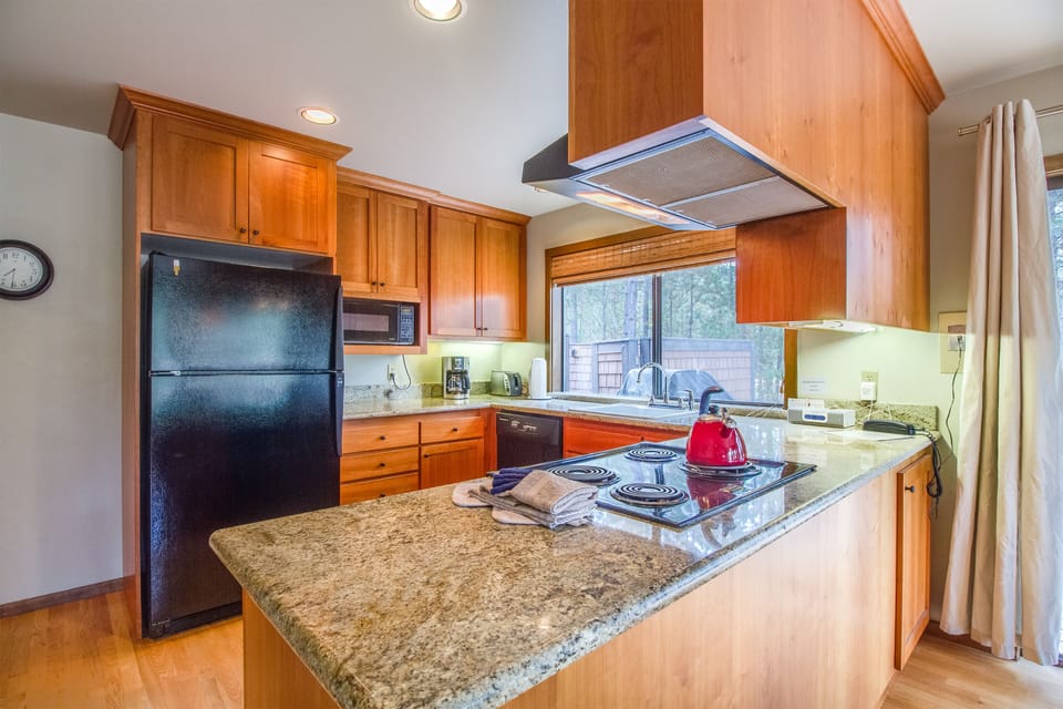 Kitchen - Main Level