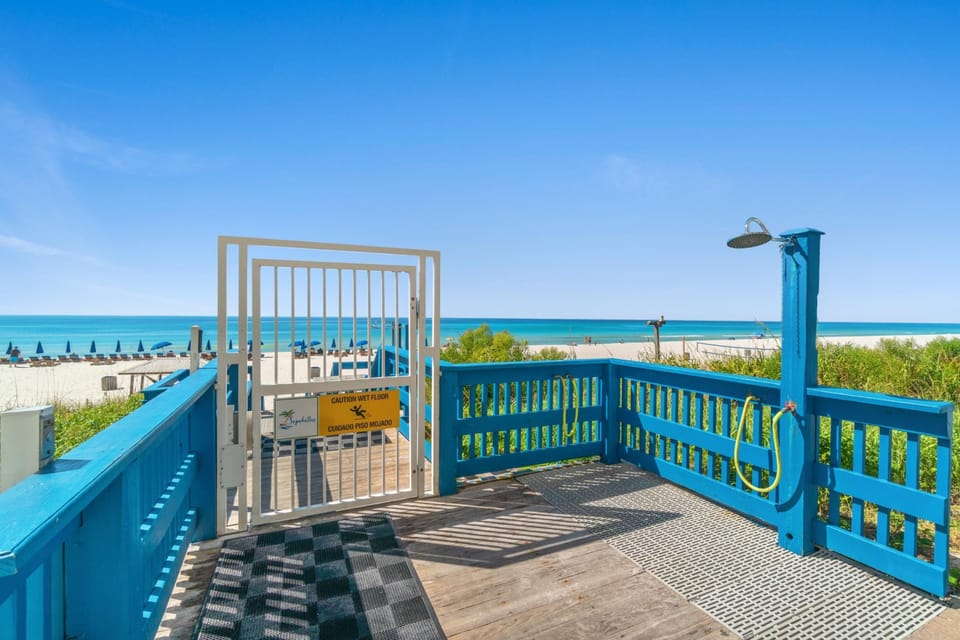 Gulf Front Pool