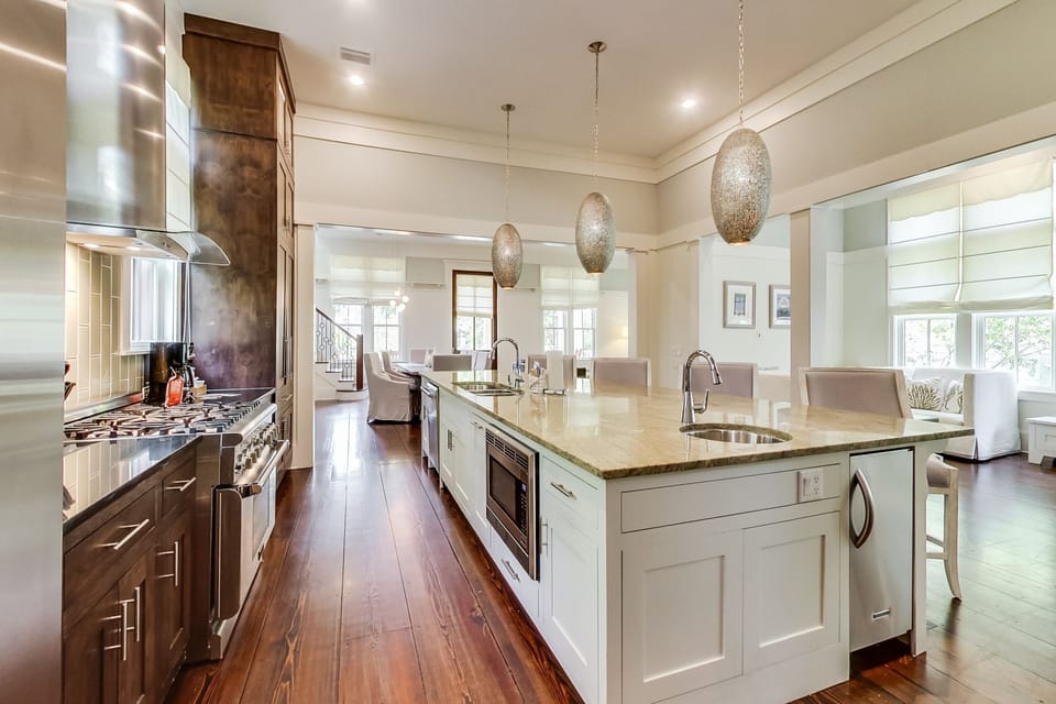First Floor: Kitchen