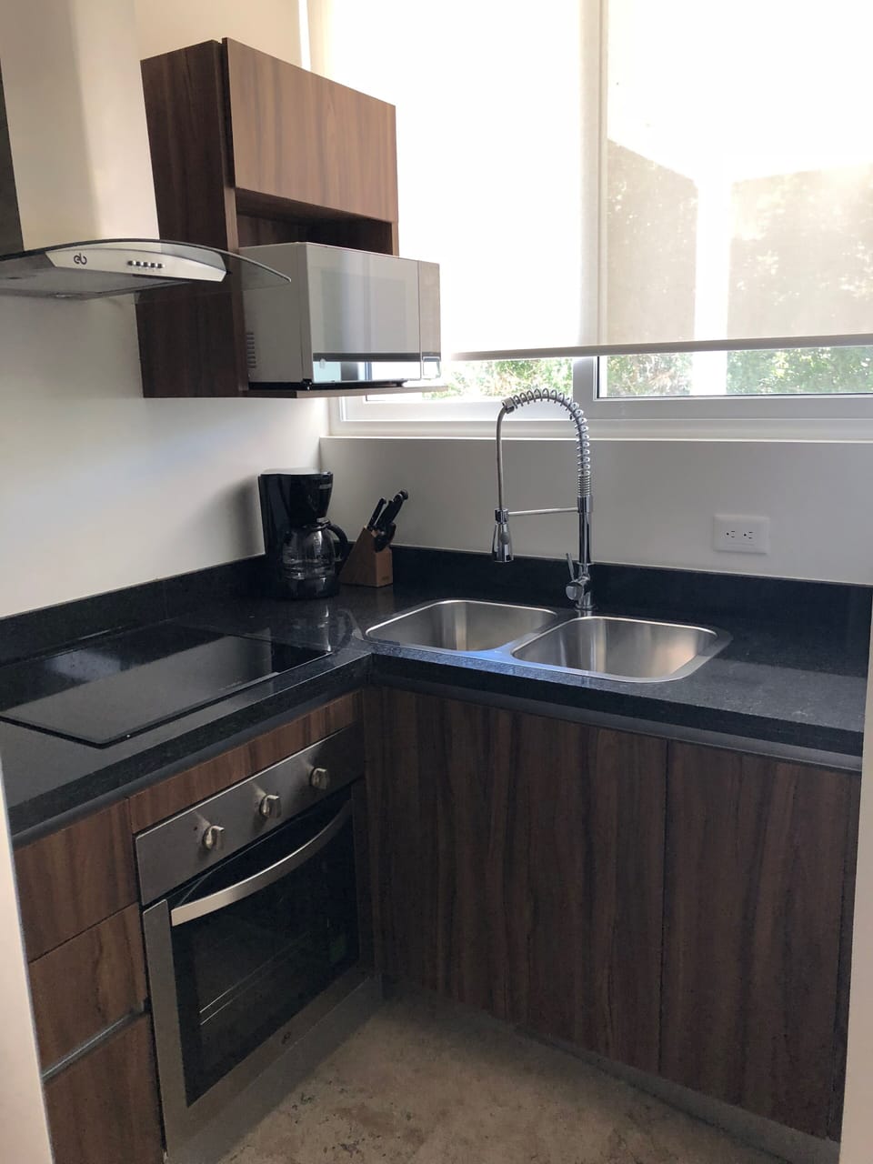 Fully Equipped Kitchen!