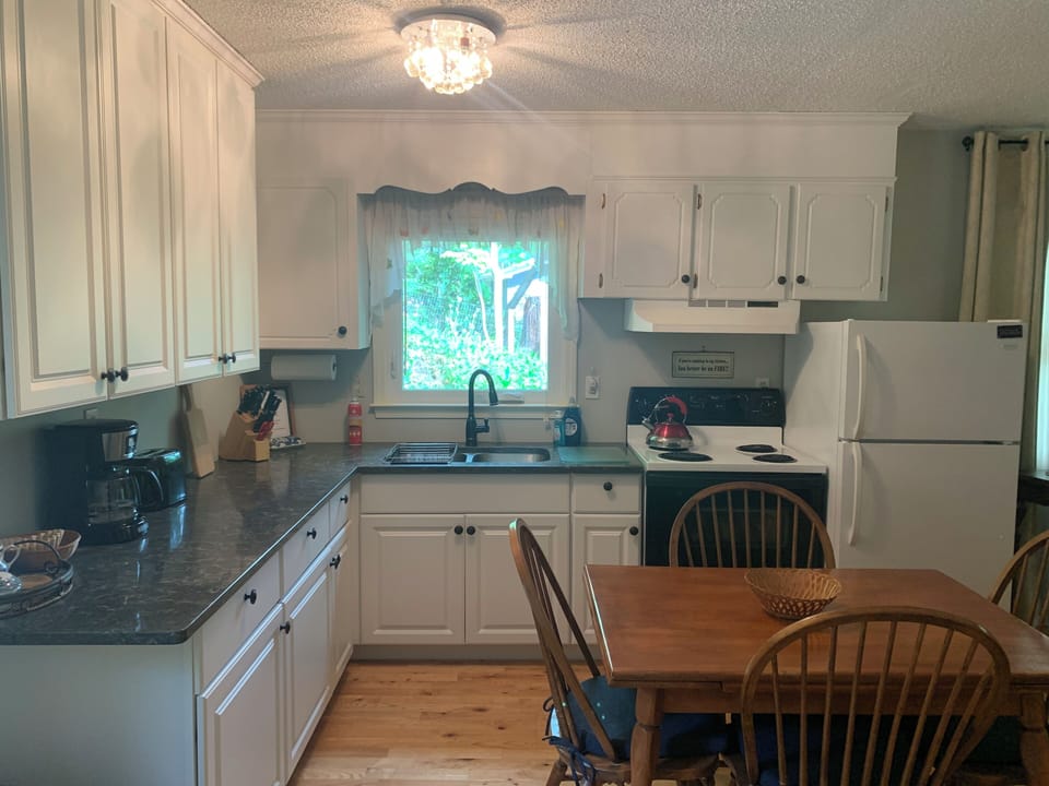 Fully equipped kitchen