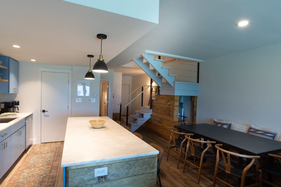 KITCHEN/DINING AREA - KITCHEN/DINING AREA