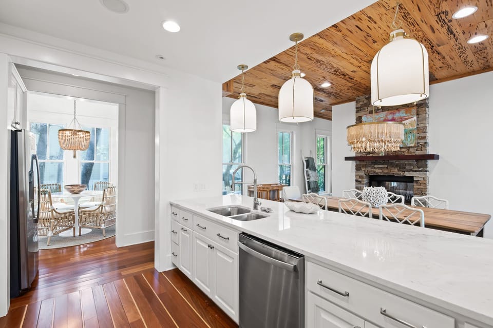 First Floor: Kitchen