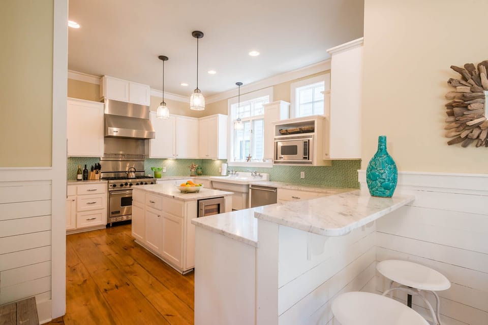 First Floor: Kitchen