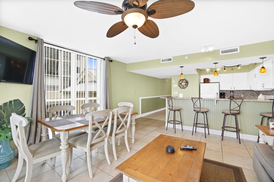 Living and Dining Area