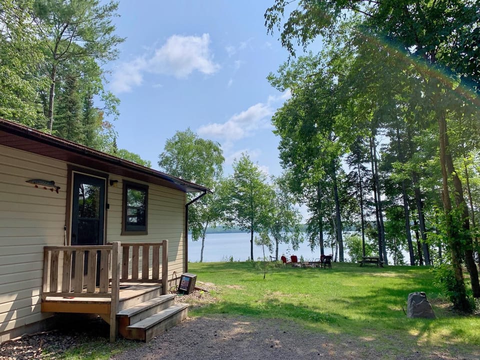 Lakefront Cabin #7 The Northern Pike House (396)