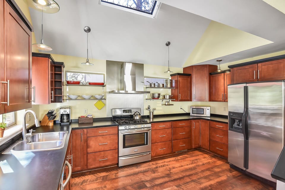 Fully Supplied Kitchen ready for Large Groups/Families and Gourmet Cooking