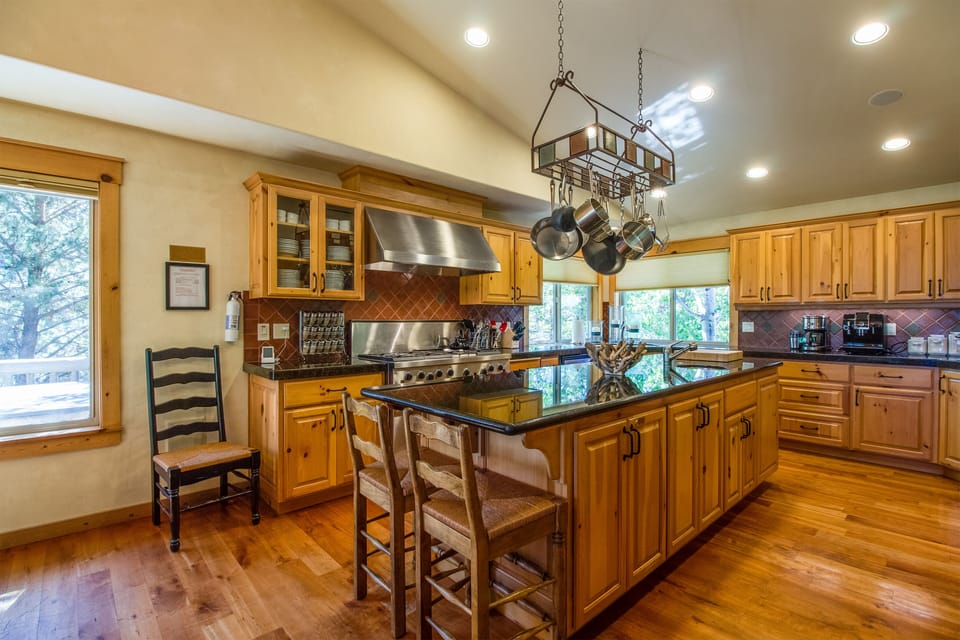 Kitchen - Main Level
