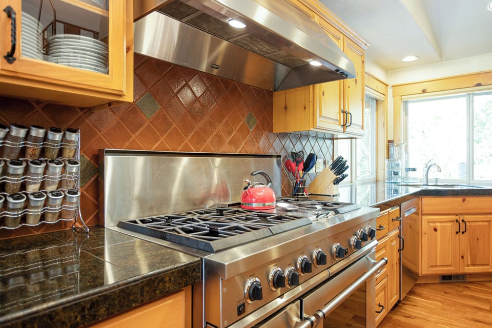 Kitchen - Main Level