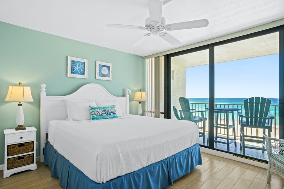 Gulf Front Main Bedroom with King Bed
