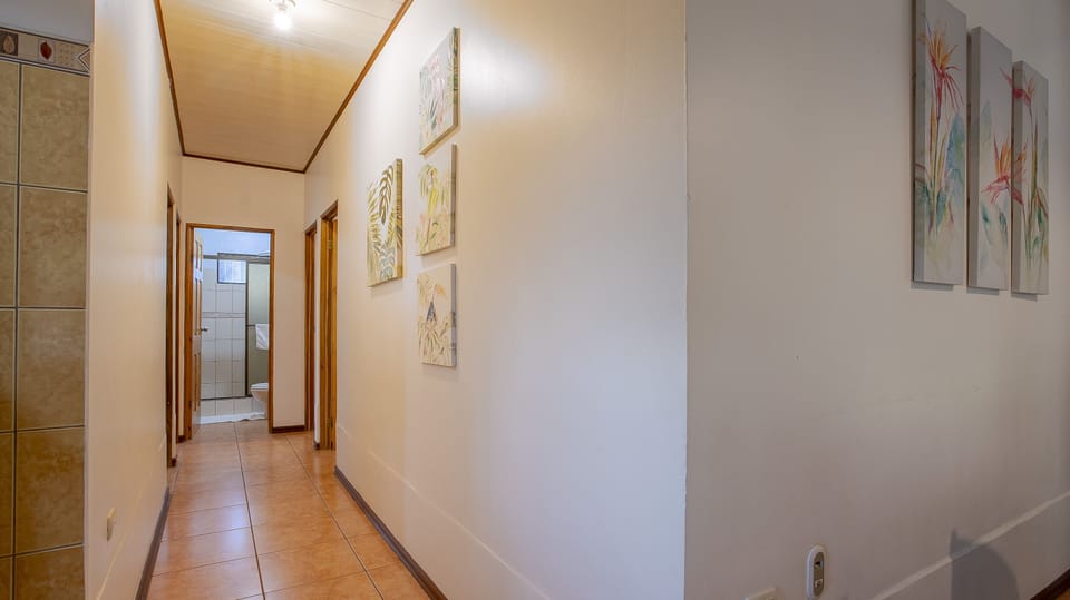 Hallway to the bedrooms