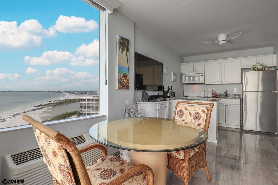 Dining Table for two with a spectacular view