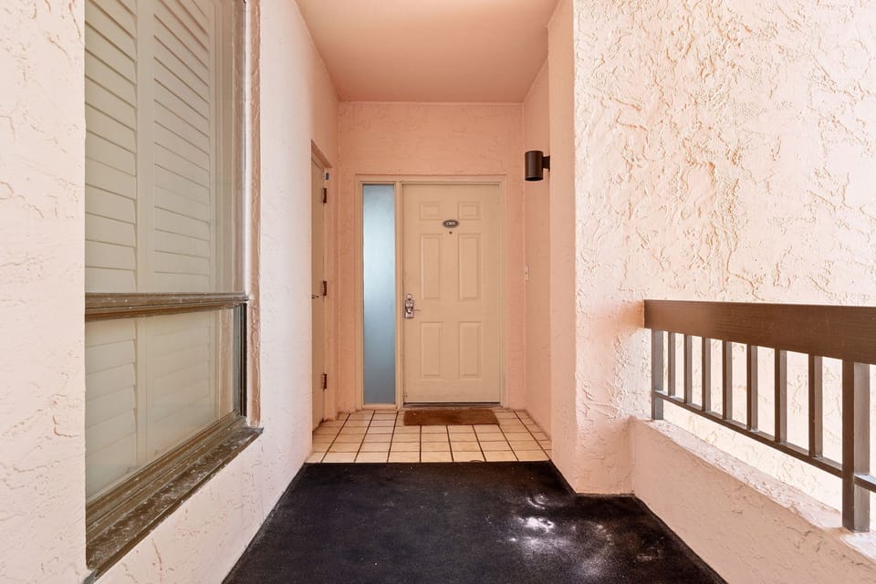 Exterior Unit Entry
