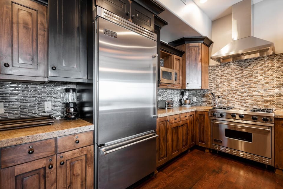  Kitchen