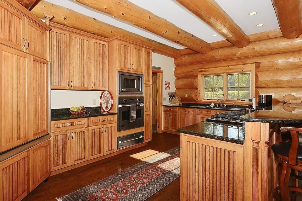 Main Level - Kitchen
