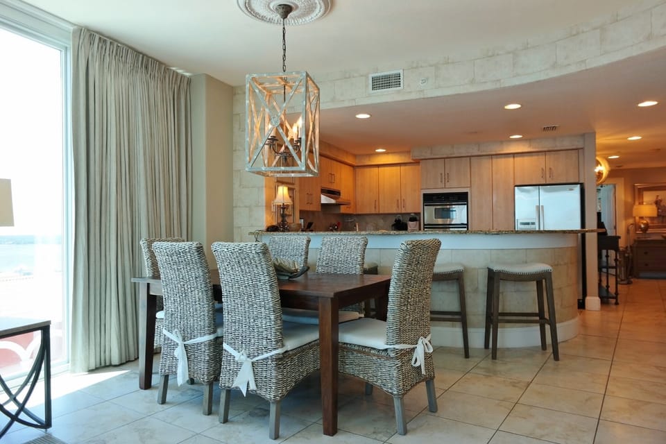 Dining Area/Kitchen