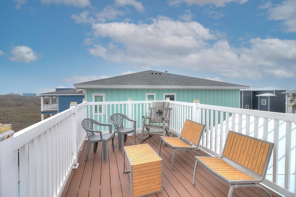 Top Deck View - Take in Breathtaking Coastal Views from the Rooftop Widow’s Walk