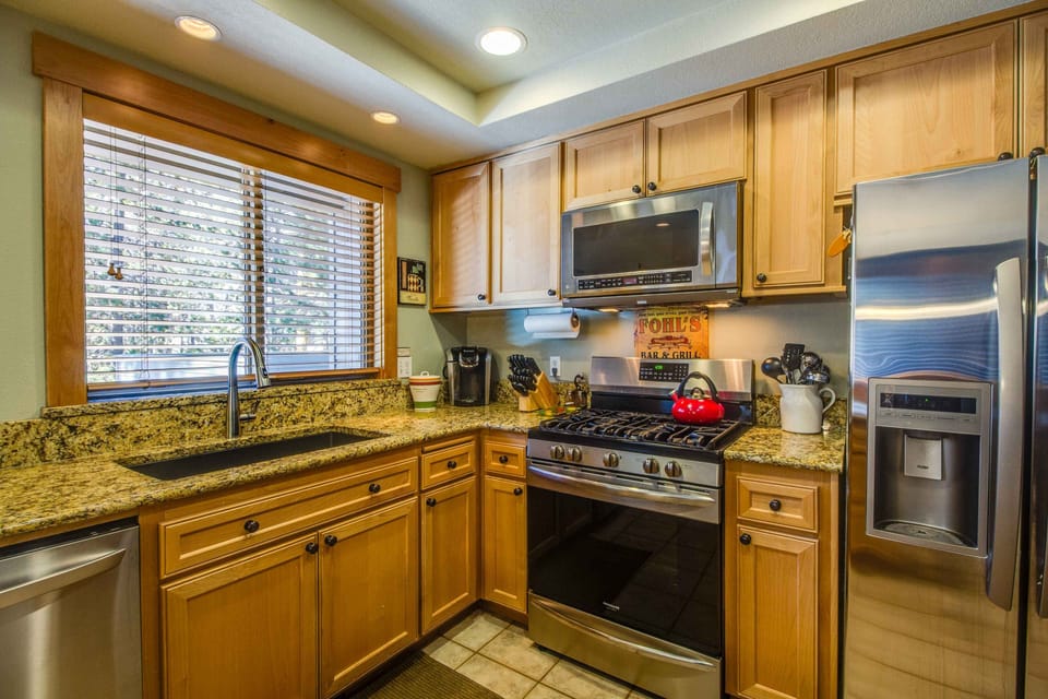 Kitchen - Main Level