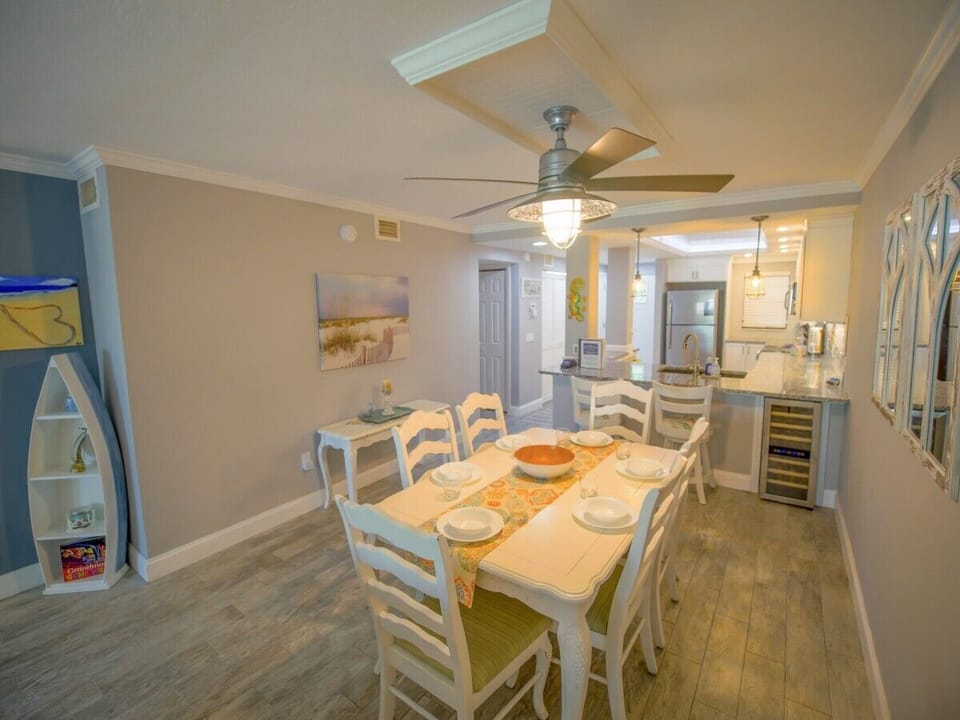 Dining area 2