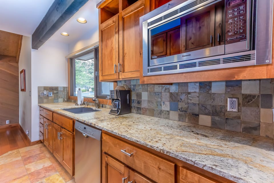 Kitchen - Main Level