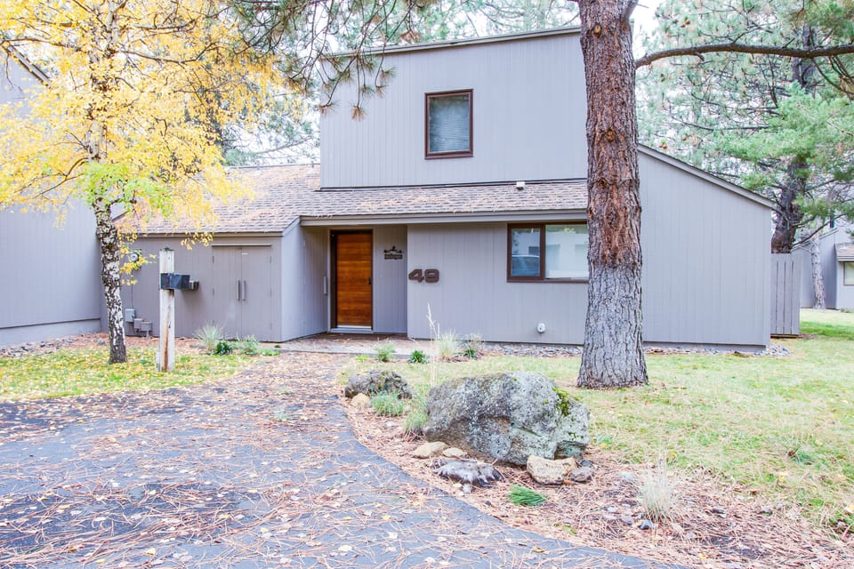 49 Meadow House Condo