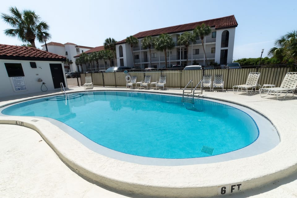 Inviting Pool with a large sun deck - Inviting Pool with a large sun deck