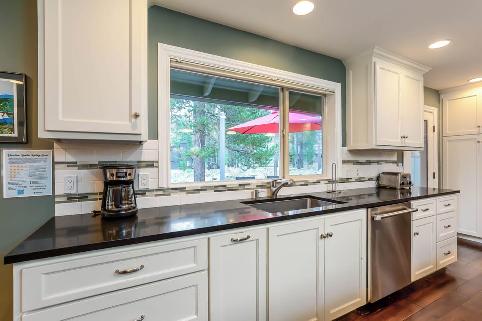 Kitchen - Main Level