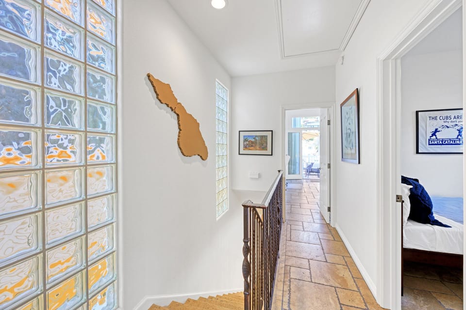 334E - Hallway Upstairs