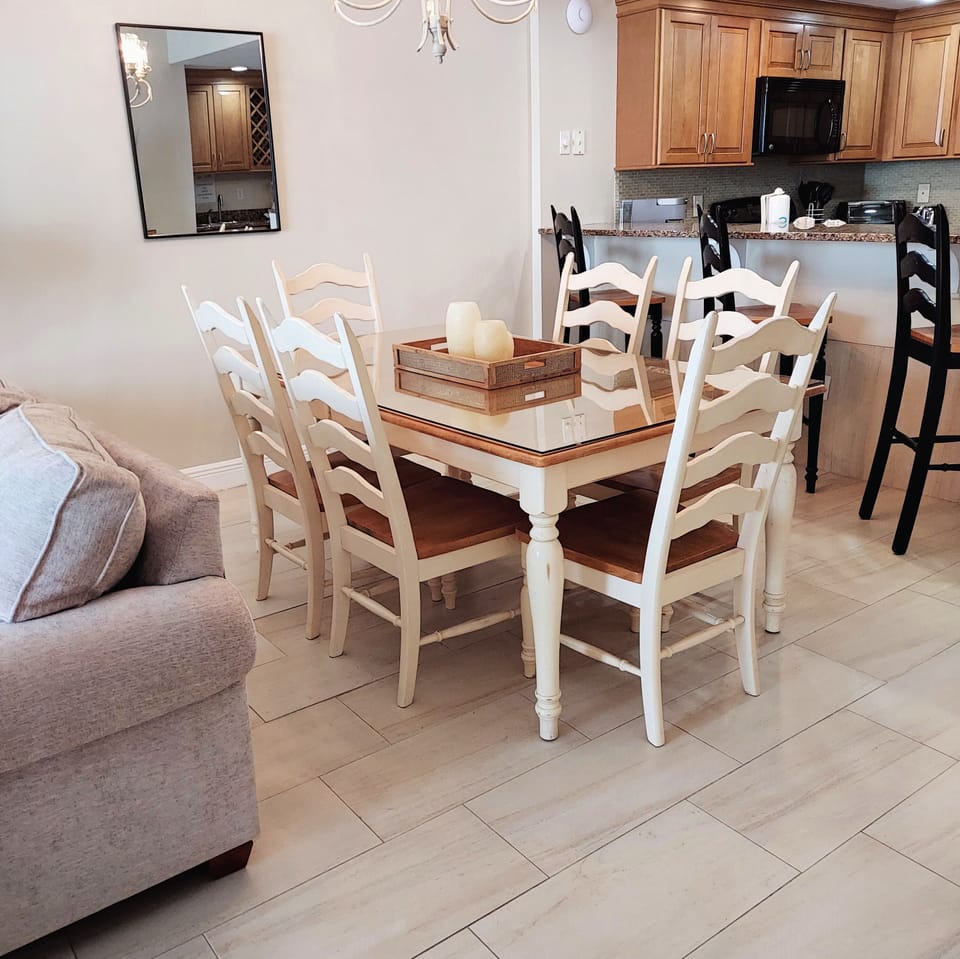 Dining Room With Seating For 9!