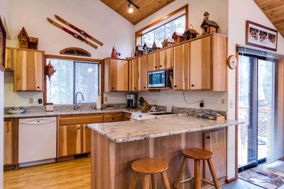 Kitchen - Main Level