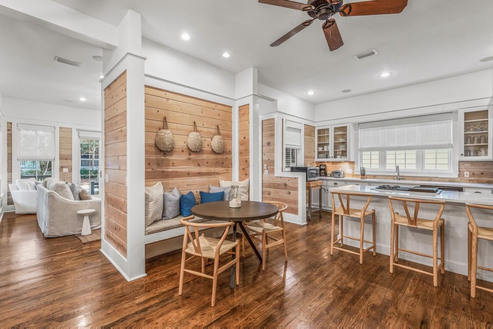 First Floor: Kitchen