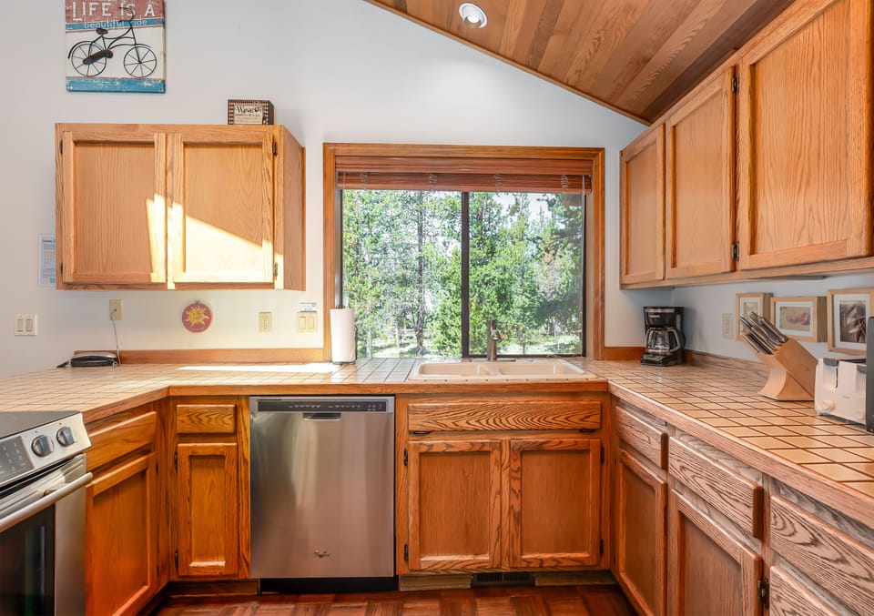 Kitchen - Main Level