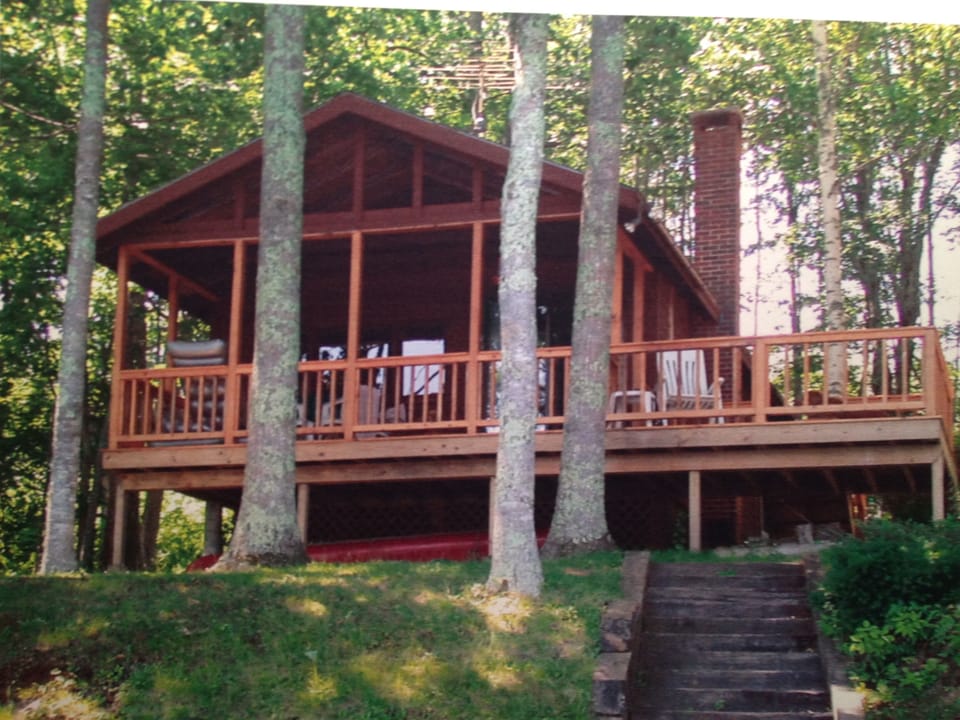 Loon Cottage, view from lake.