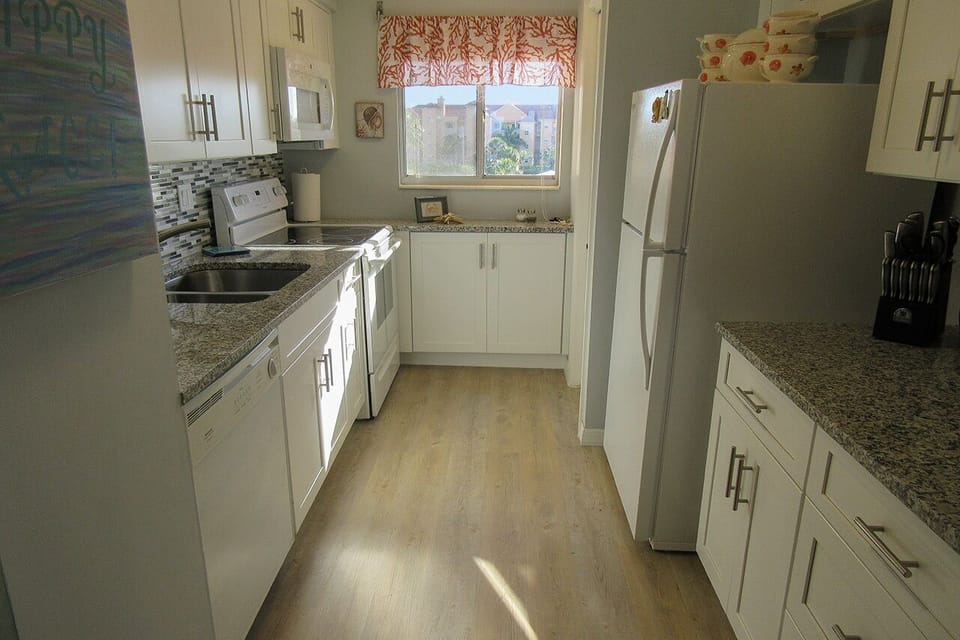 Leonardo Arms 302 Fully Equipped Kitchen
