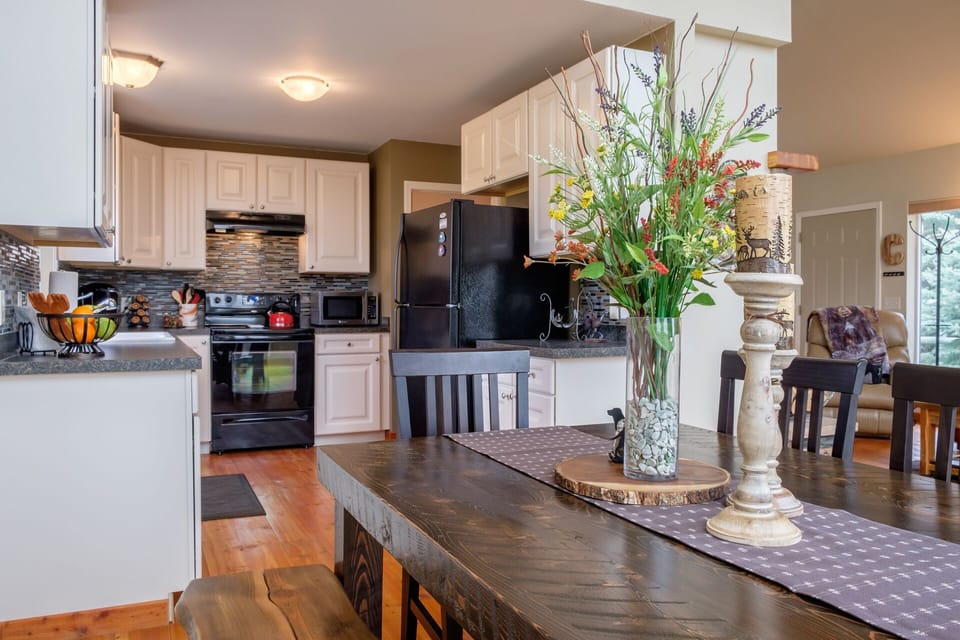 The newly updated kitchen.